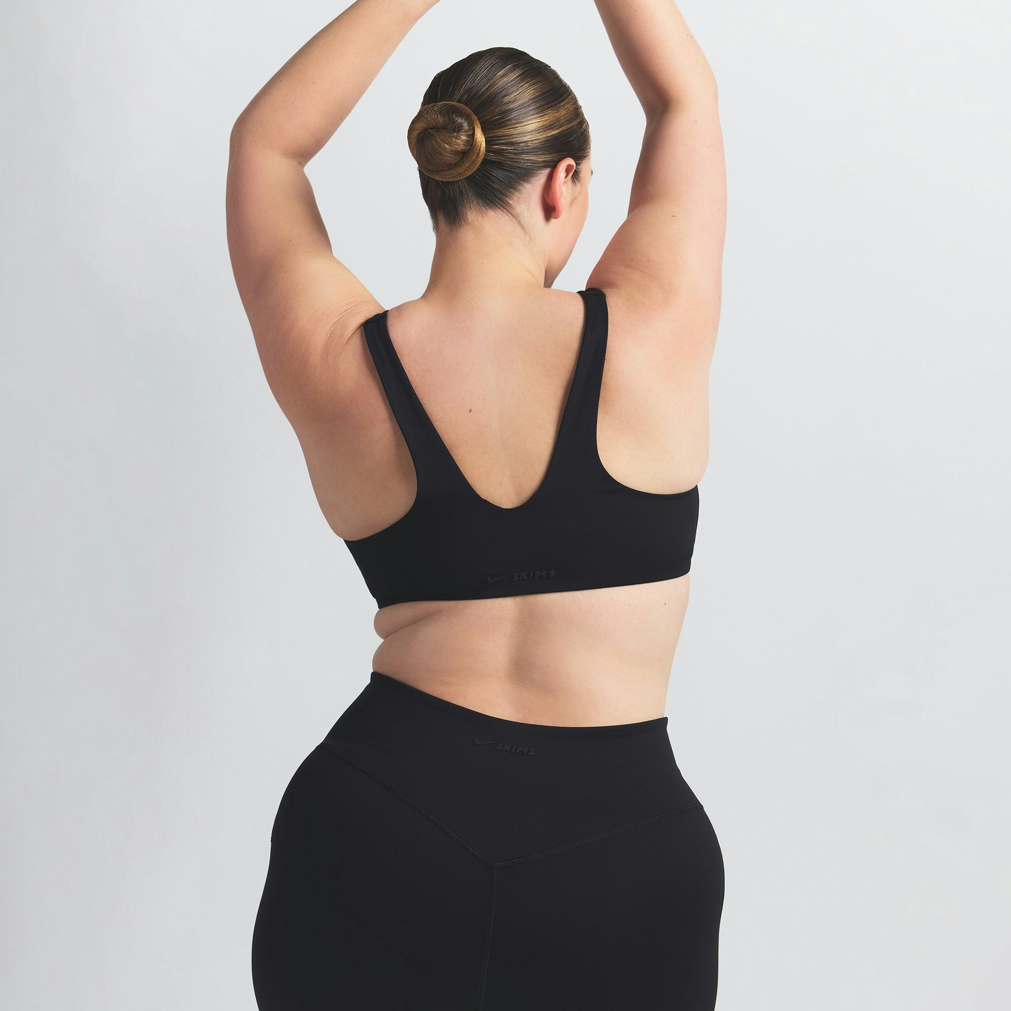 Shaping Scoop Bra - 5